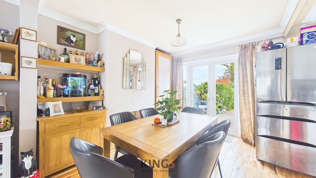 Property photo 3 of 21 Dining Room