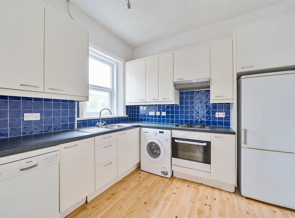 Property photo 3 of 10 18969960 (3).Jpg