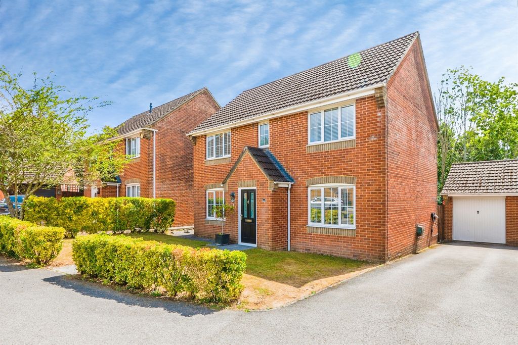 Property photo 1 of 33