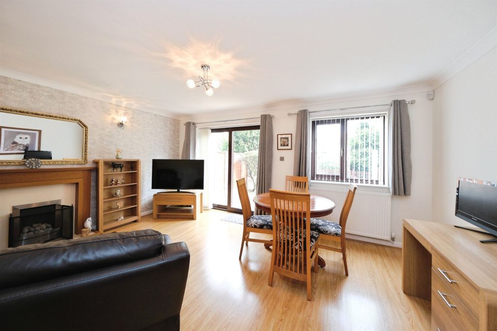 Property photo 3 of 23