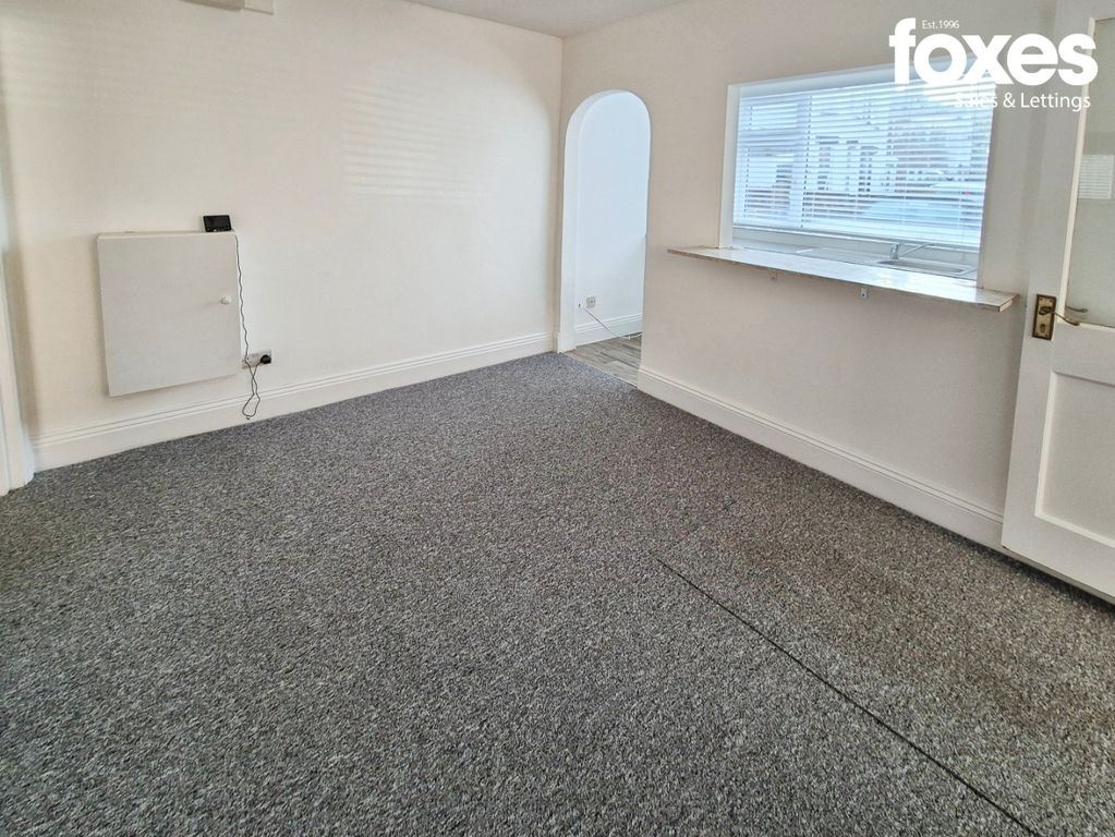 Property photo 3 of 9 4676692