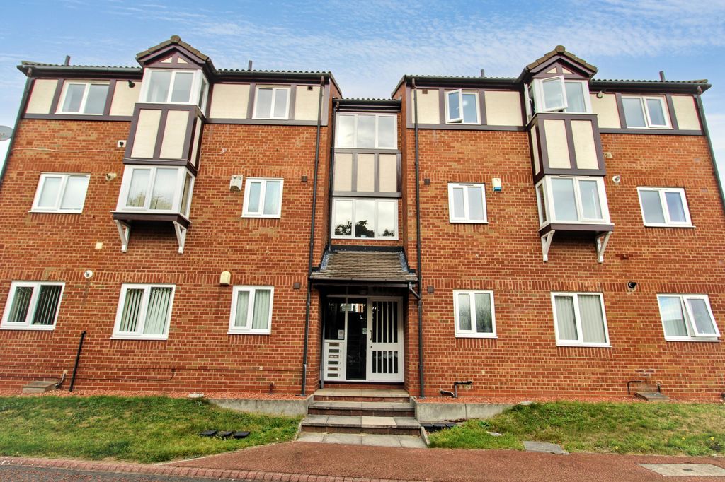 Property photo 1 of 6