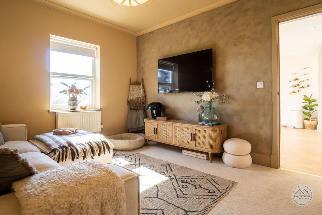 Property photo 3 of 50