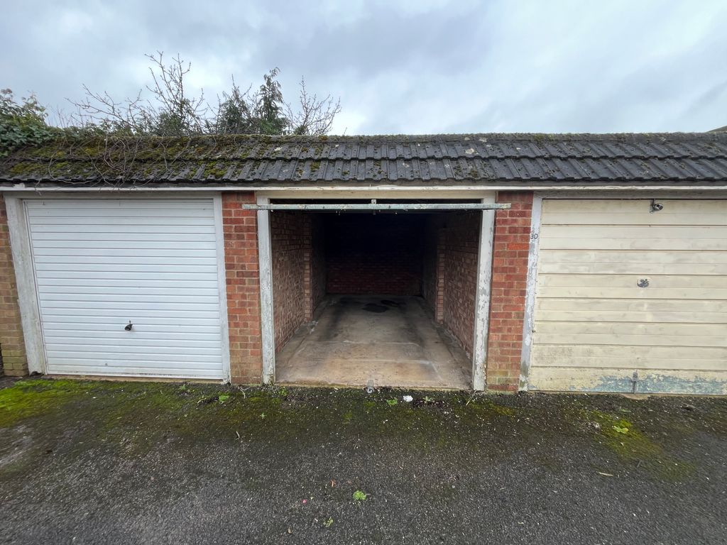 Property photo 1 of 4