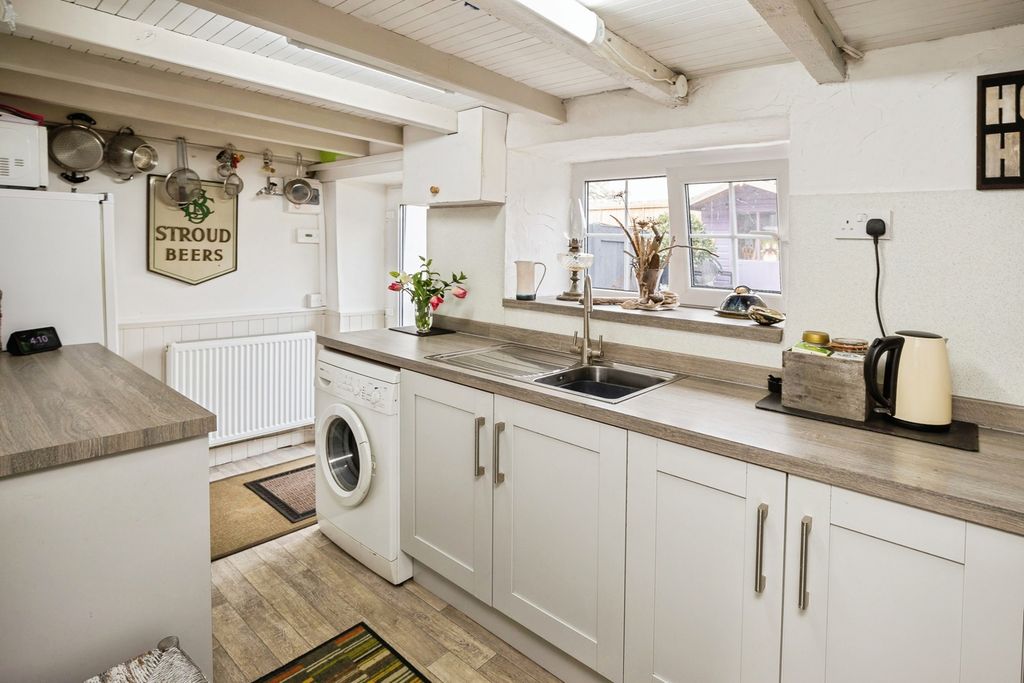 Property photo 3 of 26 Pbox-Img.Jpg