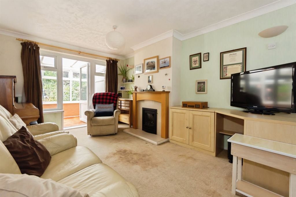 Property photo 2 of 31