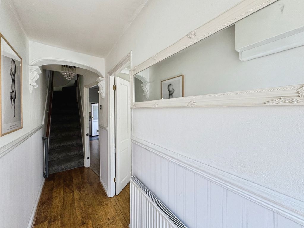 Property photo 2 of 26 5318403