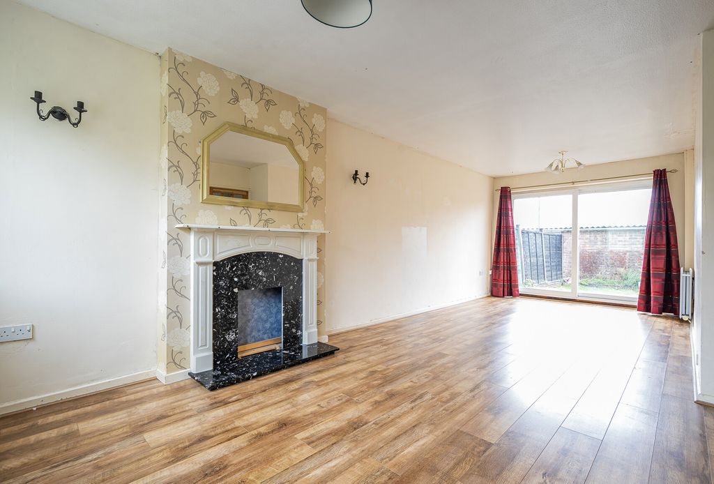 Property photo 2 of 10 1349845-5-68c030A...
