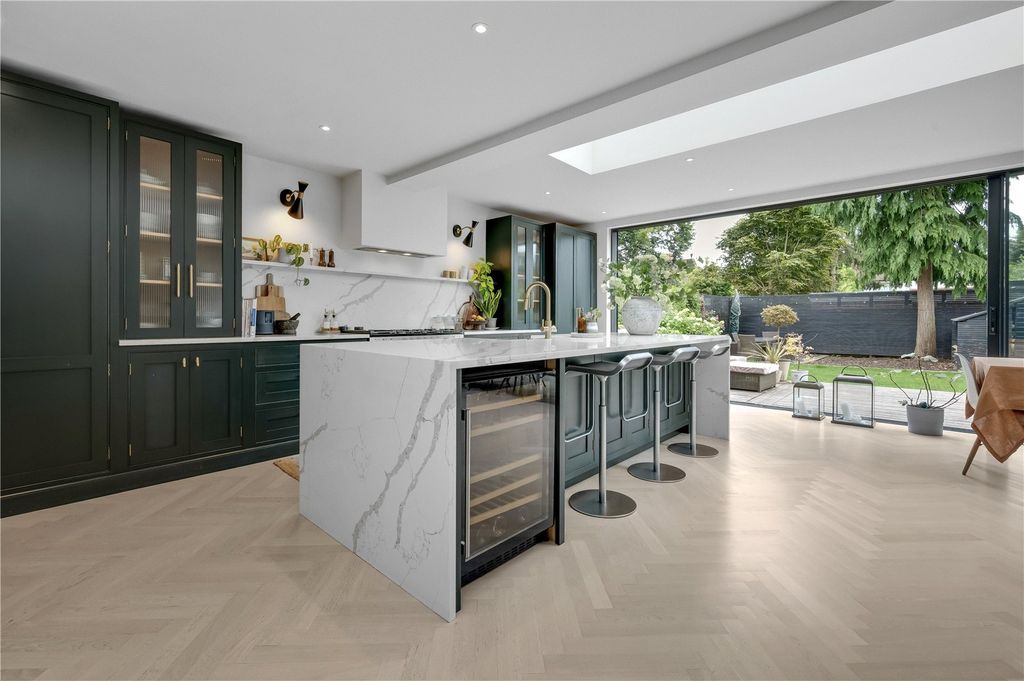 Property photo 3 of 14 Picture No. 28