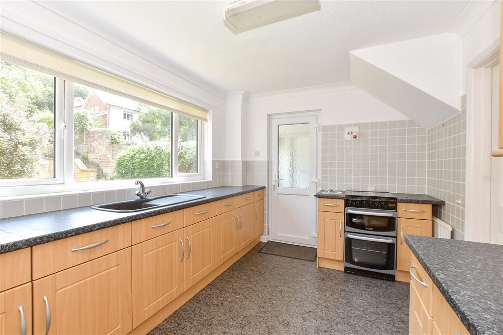 Property photo 2 of 14 Kitchen