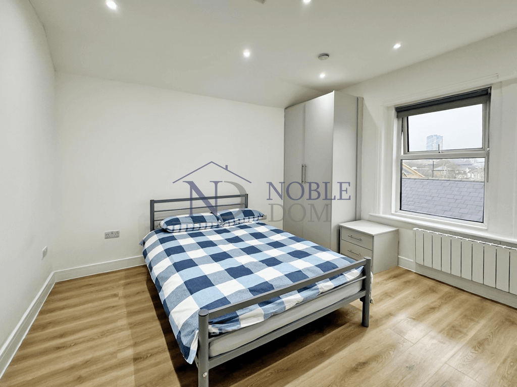 Property photo 3 of 5 Gallery