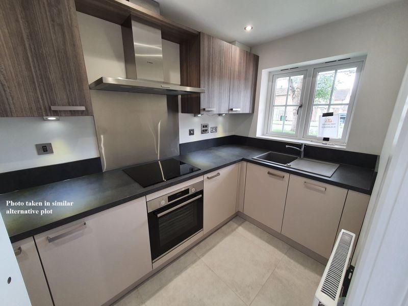 Property photo 2 of 7 Kitchen