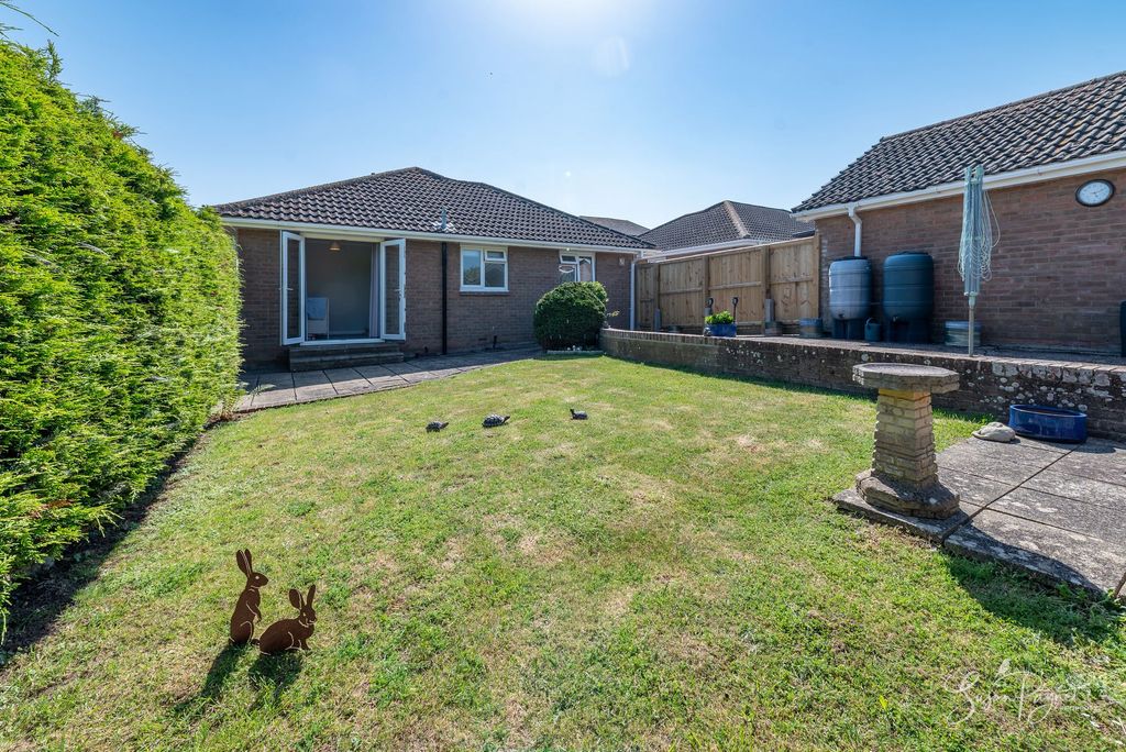 Property photo 2 of 31