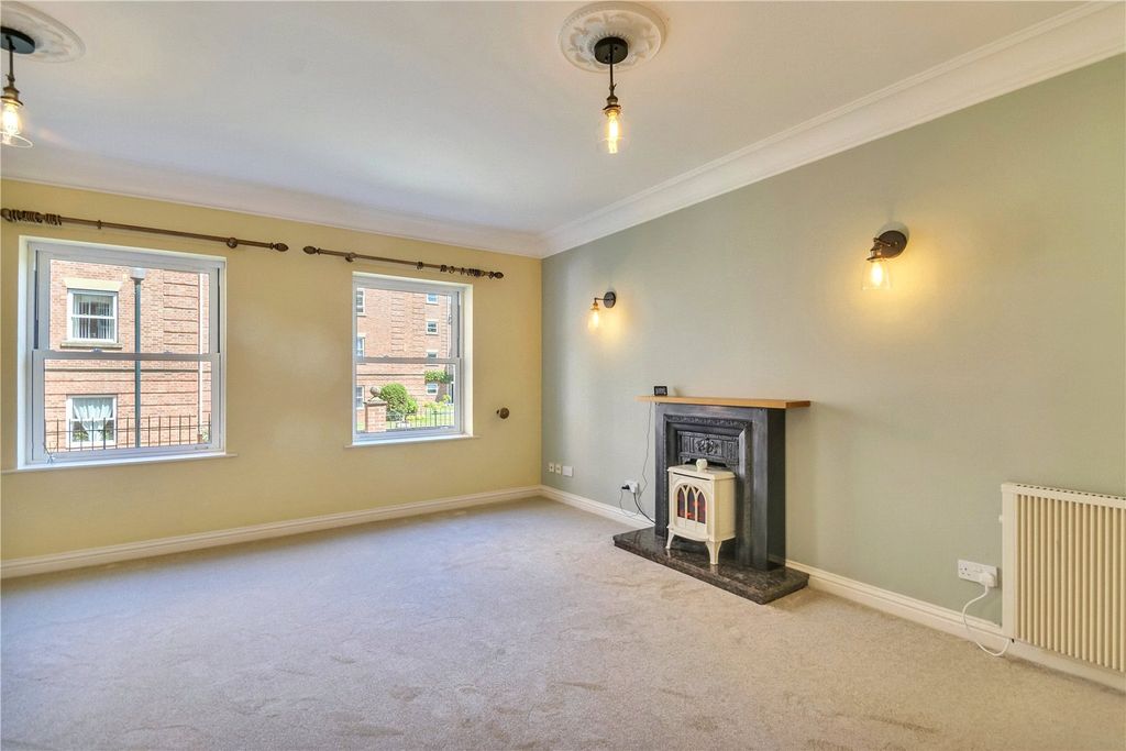 Property photo 2 of 17 Picture No. 46