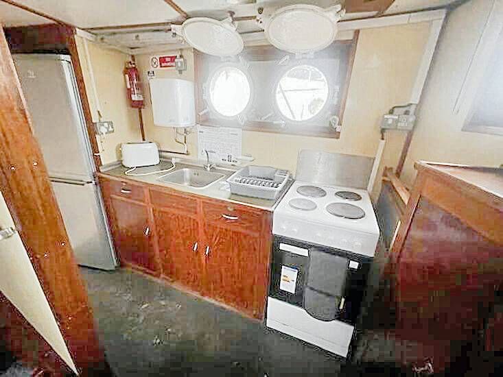 Property photo 3 of 11