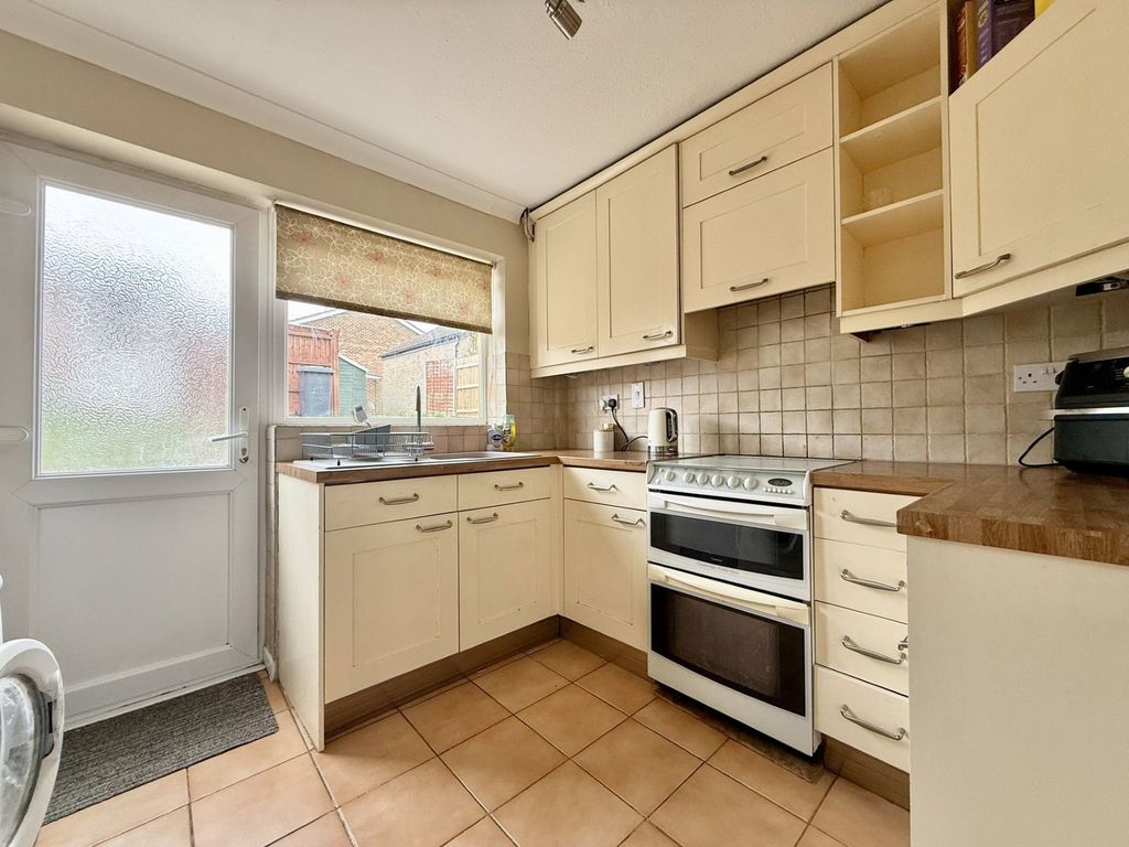 Property photo 3 of 14