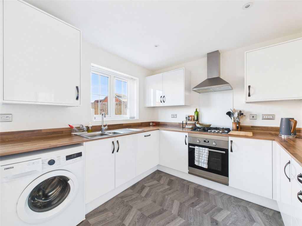 Property photo 2 of 17 Picture No. 08