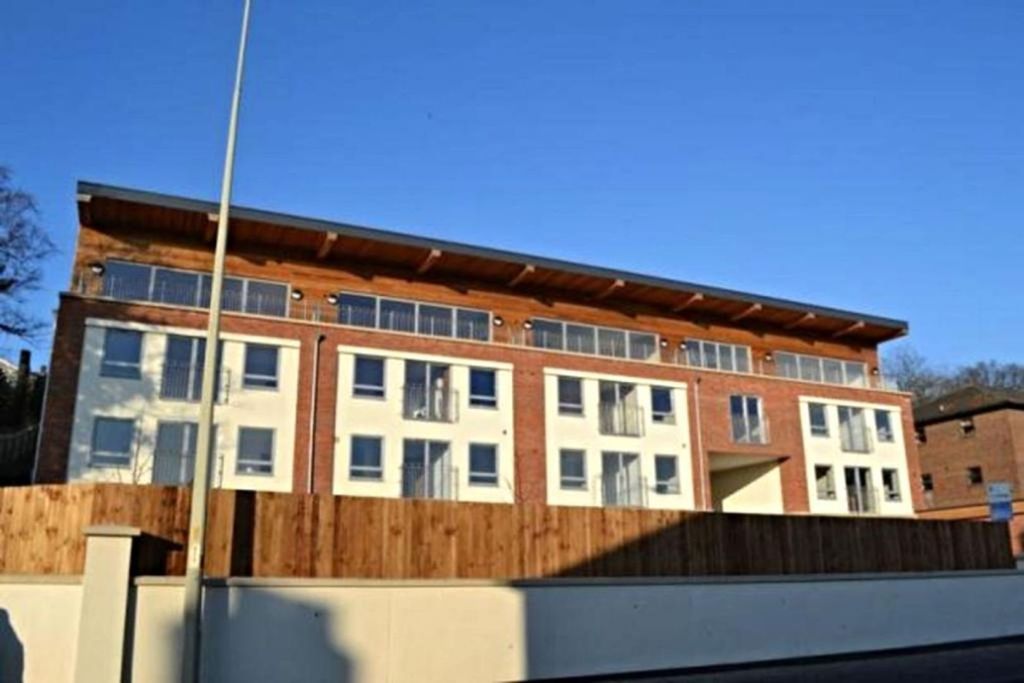 Property photo 1 of 7