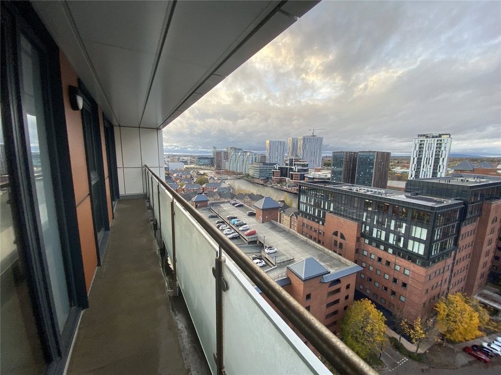 Property photo 1 of 14 Balcony
