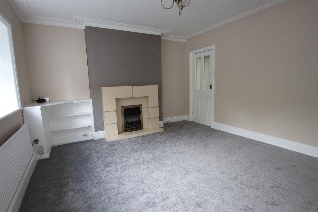 Property photo 2 of 14 Img_2017.Jpg