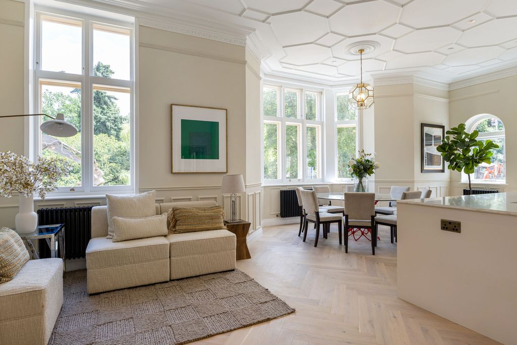 Additional image 5 of 3 bed flat for saleNataly Gardens, Wick Road, Egham TW20