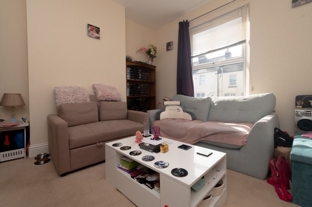 Property photo 2 of 8 Picture 2