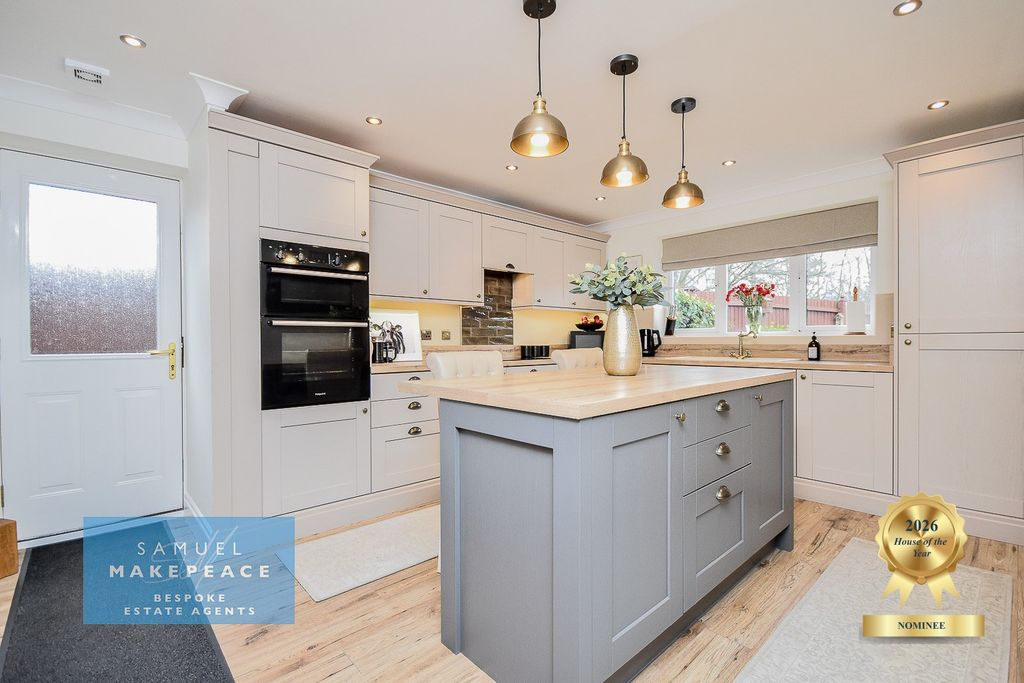 Property photo 2 of 48 Gallery