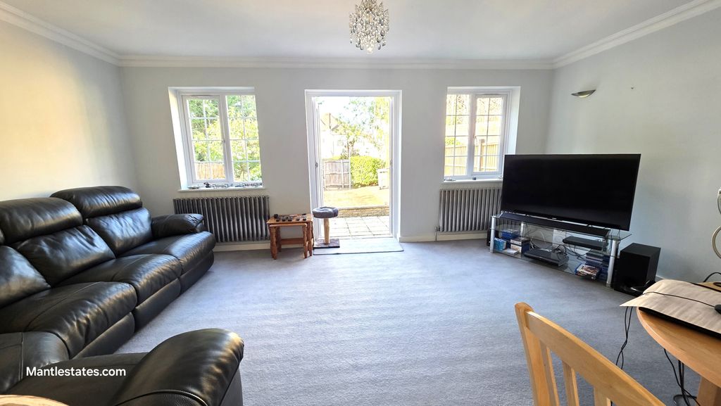 Property photo 1 of 23 3 Bedroom Terraced House For Sale