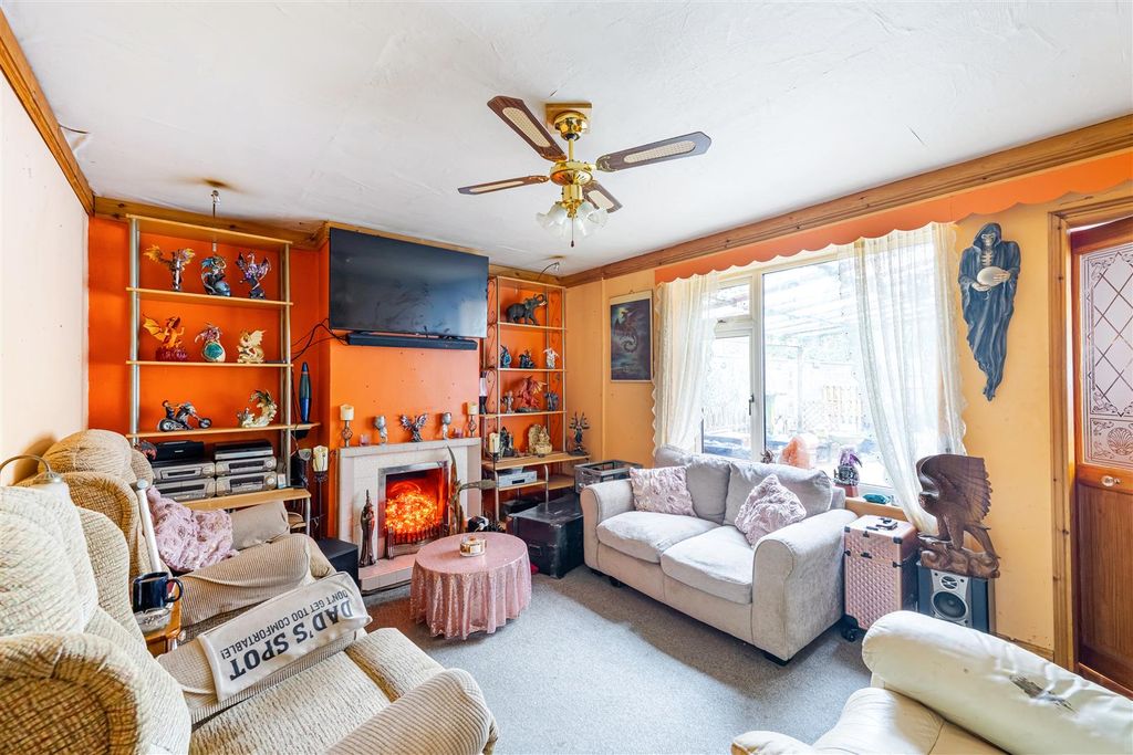 Property photo 3 of 13 Living Room