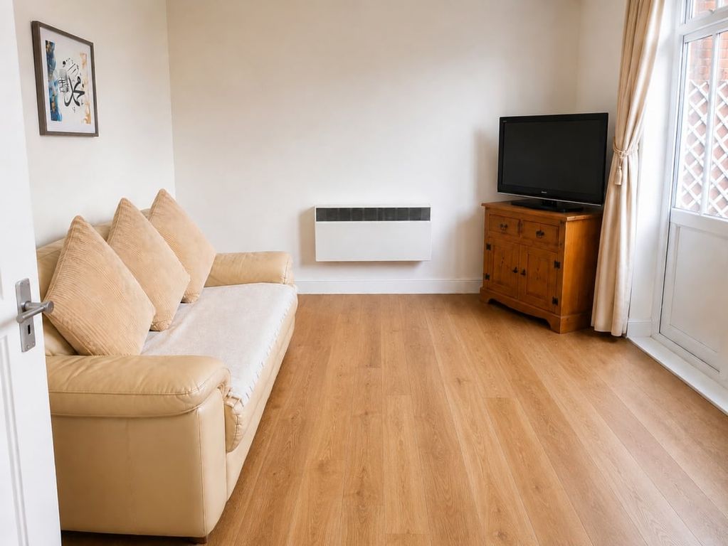 Property photo 3 of 6