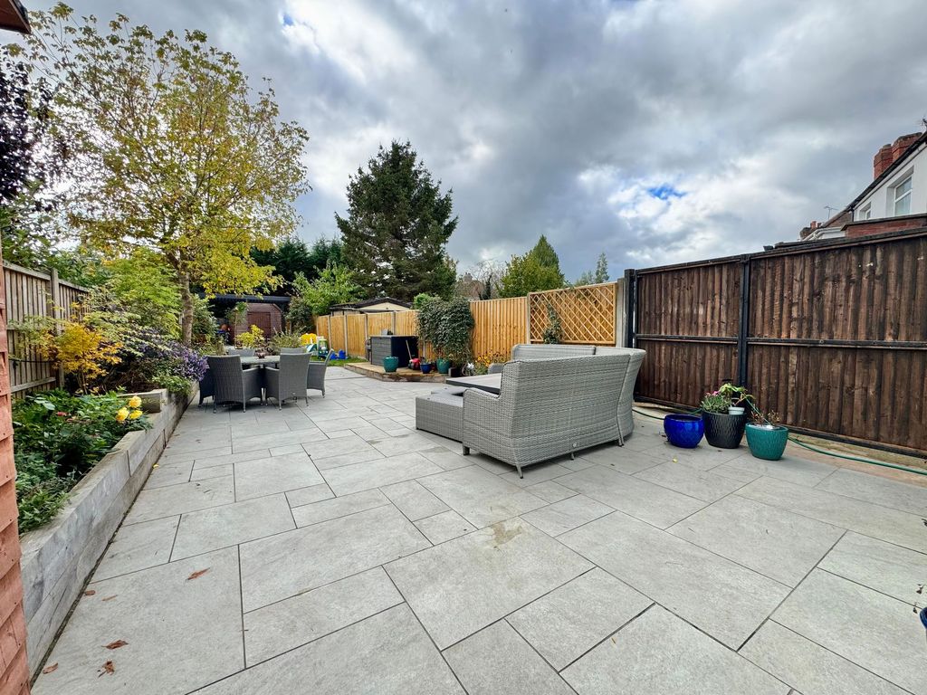 Property photo 2 of 35