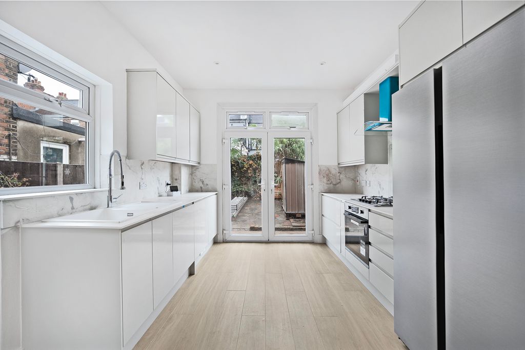 Property photo 1 of 19