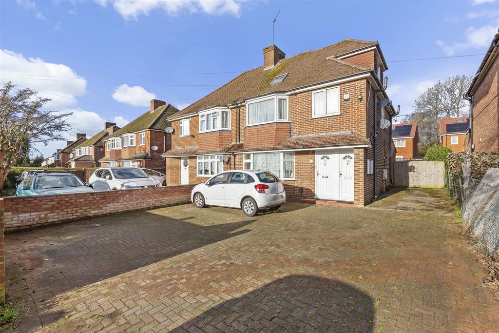 Property photo 1 of 9 Front Aspect