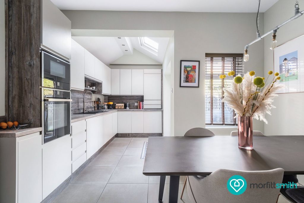 Property photo 3 of 22