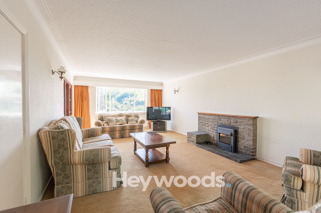 Property photo 3 of 39