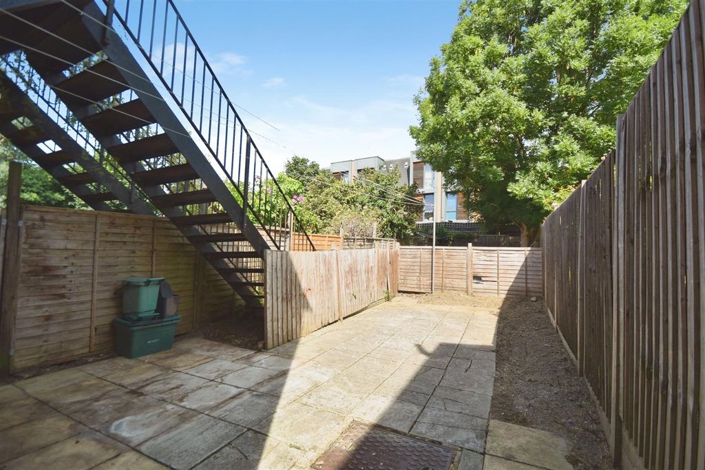 Property photo 3 of 12