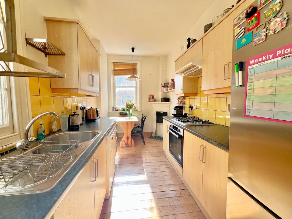 Property photo 3 of 8