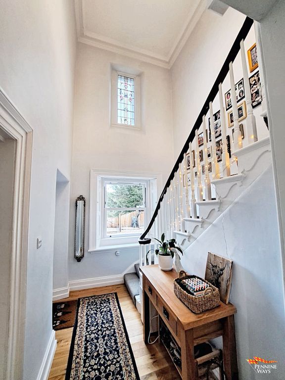 Property photo 2 of 48 Entrance Hall