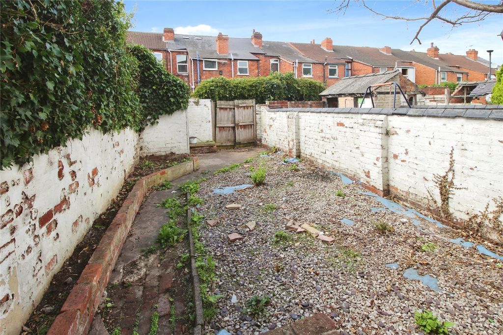Property photo 2 of 9 Garden