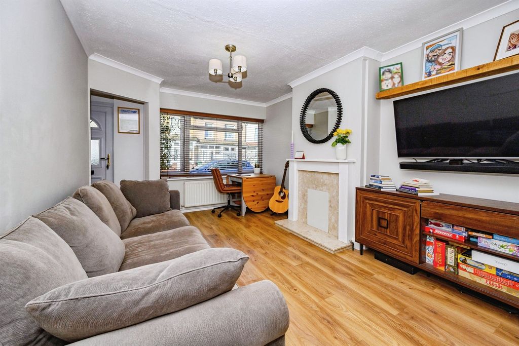 Property photo 2 of 15