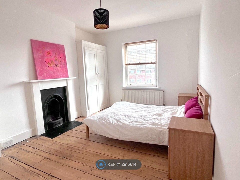Property photo 2 of 7 Bedroom