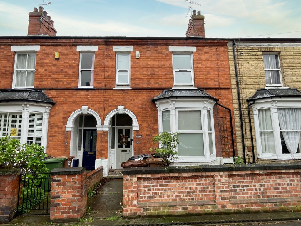 Property photo 1 of 12