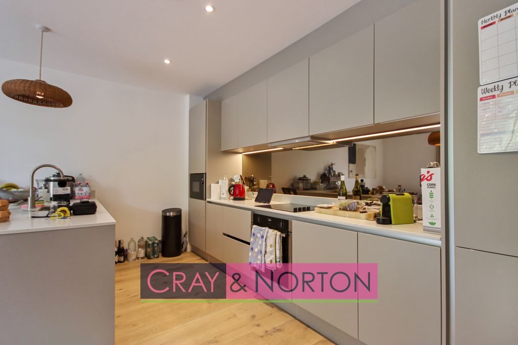 Property photo 3 of 12 Photo 1