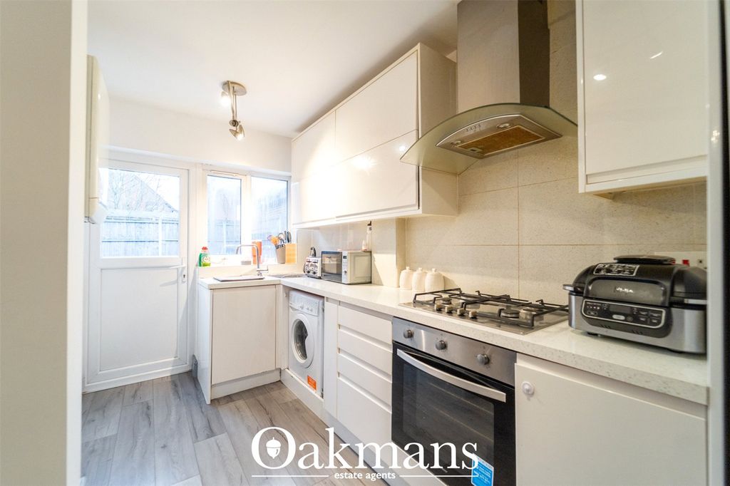 Property photo 2 of 14 Picture No. 16