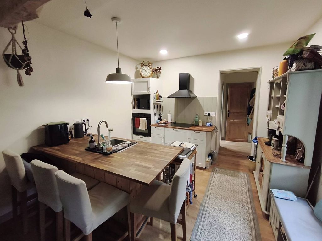 Property photo 3 of 8 dc2d635c5Bb9B3E4899c9179A83Bb6Ed