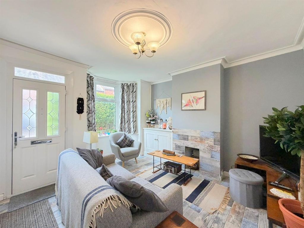 Property photo 2 of 14 Sitting Room