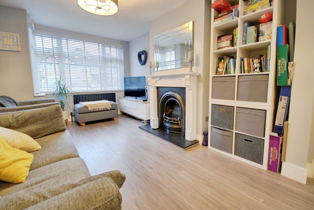 Property photo 2 of 13 Pbox-Img.Jpg