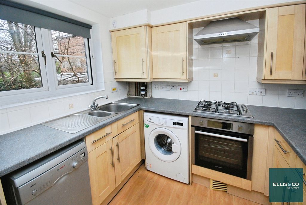 Property photo 3 of 12 Picture No. 18