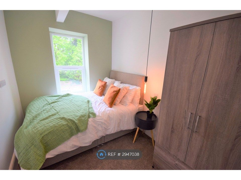 Property photo 1 of 2