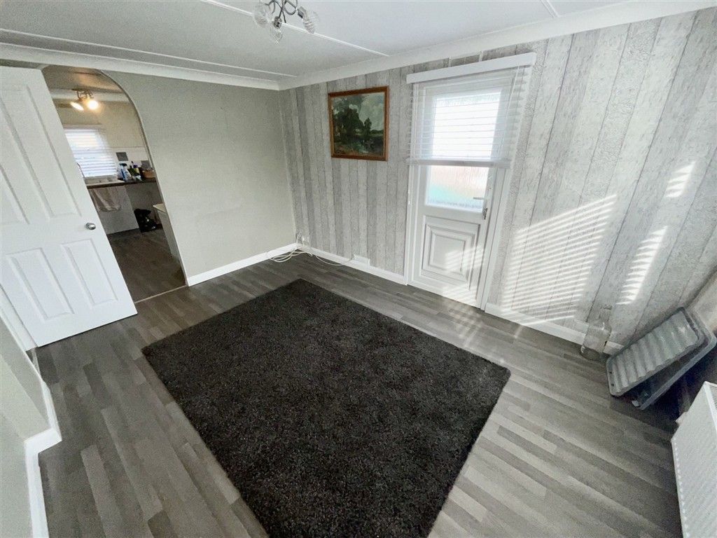 Property photo 2 of 7 Lounge